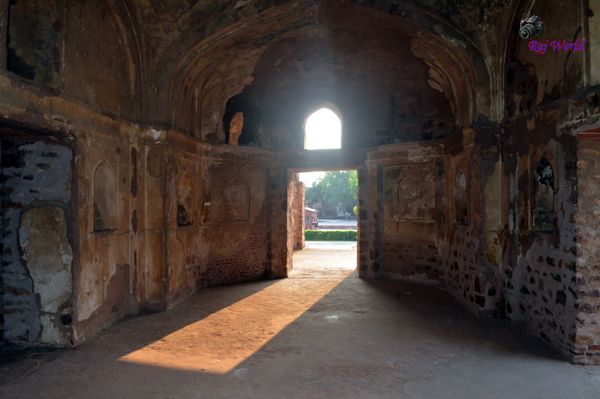 Inside the Lodhi Tomb