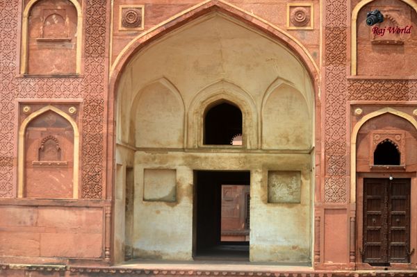 Jahangir Palace